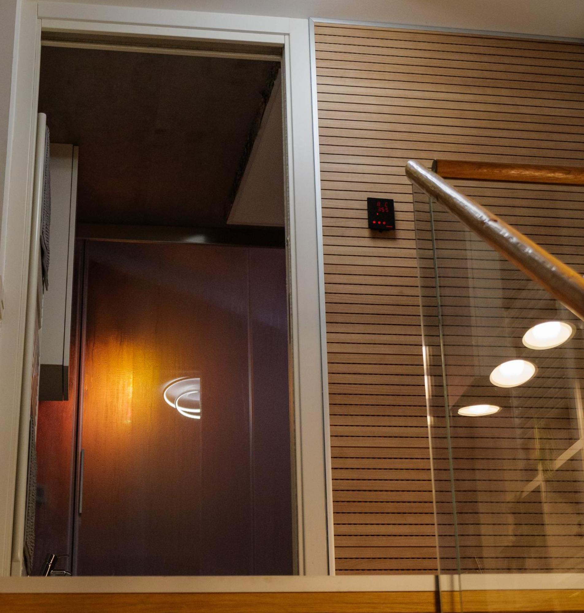 Luxe & Central Haven - Jacuzzi, Sauna, Steam, Private Parking Como Exterior photo